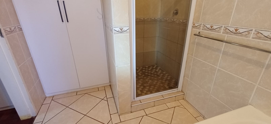 To Let 4 Bedroom Property for Rent in Bethlehem Free State